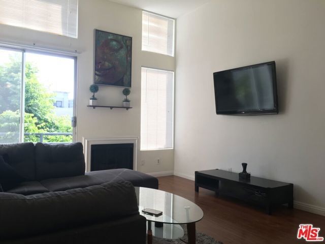 1943 Selby Avenue 101, Los Angeles, CA 90025