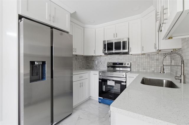 3042 BAHIA AVENUE, Holiday, FL 34690