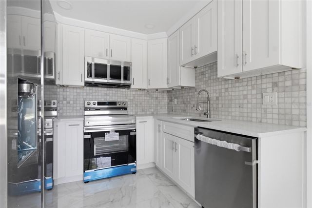 3042 BAHIA AVENUE, Holiday, FL 34690