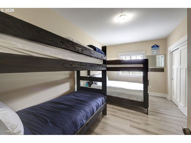 90022 OCEAN Dr, Warrenton, OR 97146