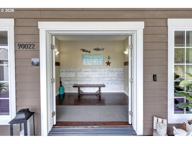 90022 OCEAN Dr, Warrenton, OR 97146