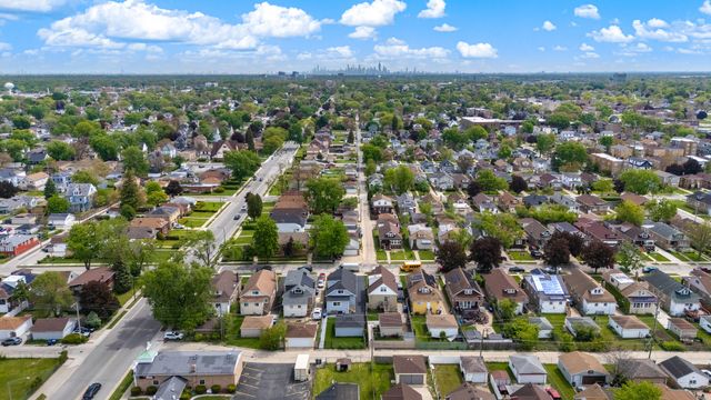 608 S 21st Avenue, Maywood, IL 60153