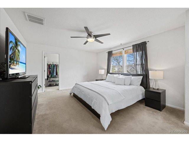 10659 Upper Highland Dr, Longmont, CO 80504