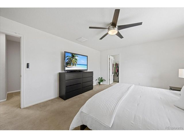 10659 Upper Highland Dr, Longmont, CO 80504