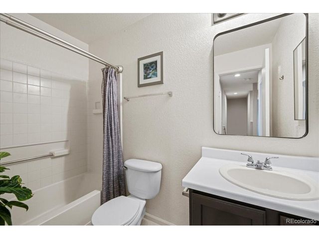 10659 Upper Highland Dr, Longmont, CO 80504