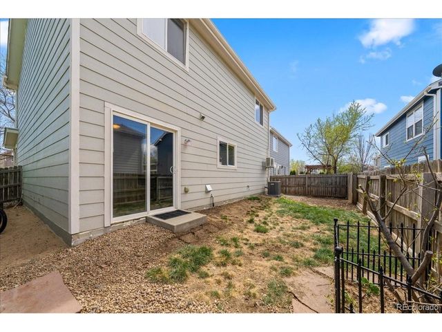 10659 Upper Highland Dr, Longmont, CO 80504