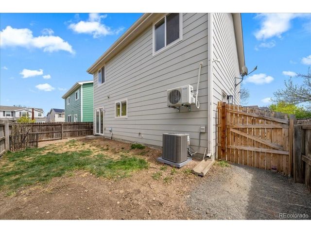 10659 Upper Highland Dr, Longmont, CO 80504