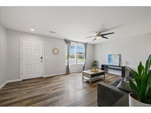 10659 Upper Highland Dr, Longmont, CO 80504