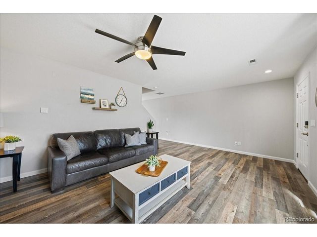 10659 Upper Highland Dr, Longmont, CO 80504