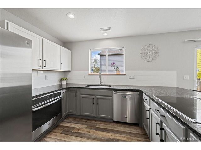 10659 Upper Highland Dr, Longmont, CO 80504