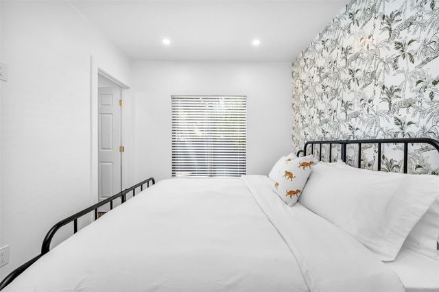 648 NE 16th Terrace, Fort Lauderdale, FL 33304