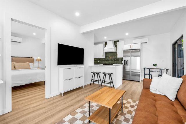 648 NE 16th Terrace, Fort Lauderdale, FL 33304