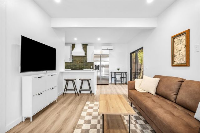 648 NE 16th Terrace, Fort Lauderdale, FL 33304