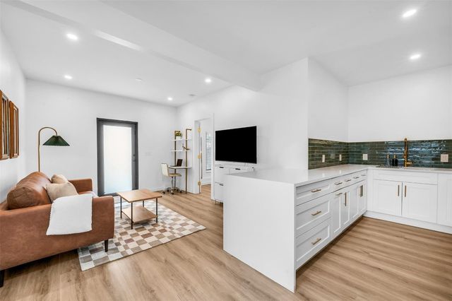 648 NE 16th Terrace, Fort Lauderdale, FL 33304