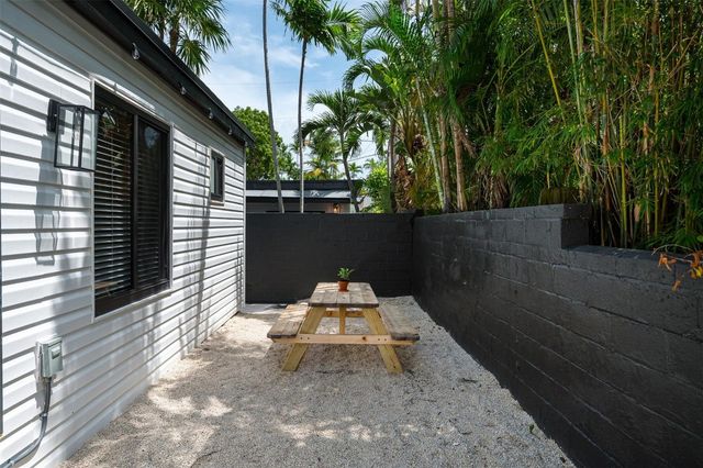 648 NE 16th Terrace, Fort Lauderdale, FL 33304