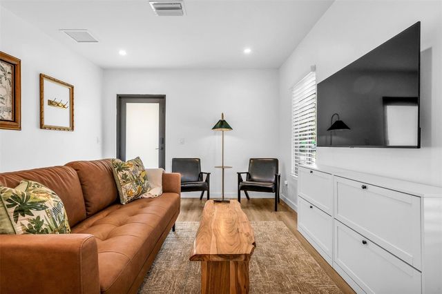 648 NE 16th Terrace, Fort Lauderdale, FL 33304