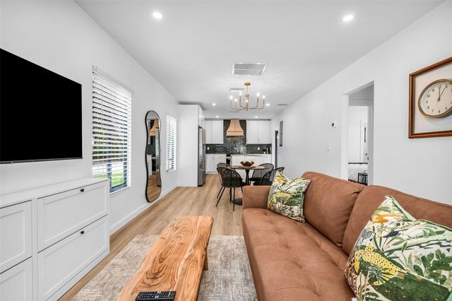 648 NE 16th Terrace, Fort Lauderdale, FL 33304