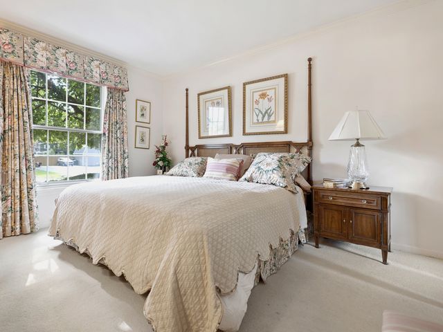 4704 Daniel Drive, Crystal Lake, IL 60014