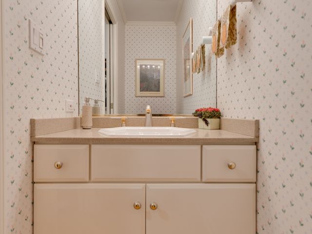 4704 Daniel Drive, Crystal Lake, IL 60014