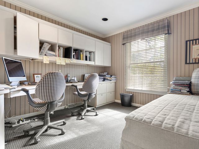 4704 Daniel Drive, Crystal Lake, IL 60014