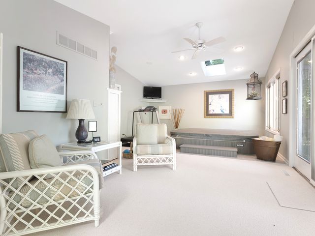 4704 Daniel Drive, Crystal Lake, IL 60014