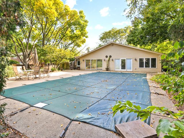 4704 Daniel Drive, Crystal Lake, IL 60014