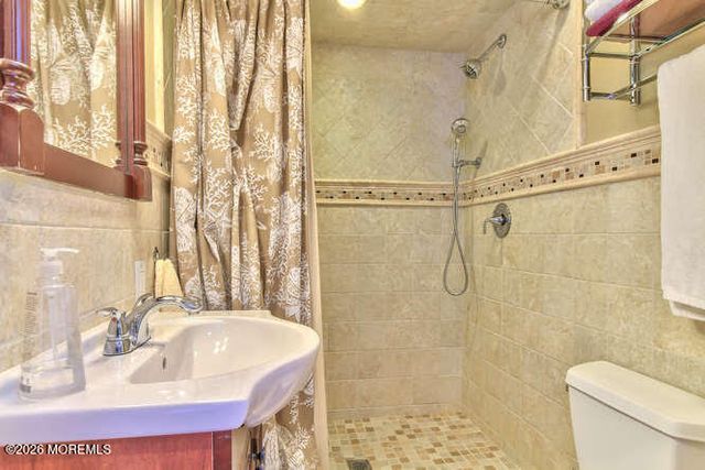 106 Elizabeth Avenue, Lavallette, NJ 08735