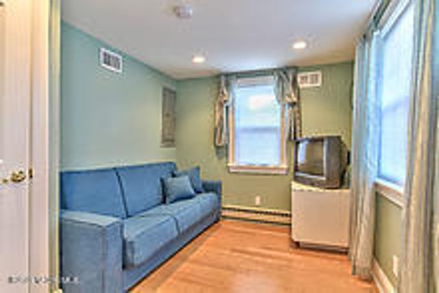 106 Elizabeth Avenue, Lavallette, NJ 08735