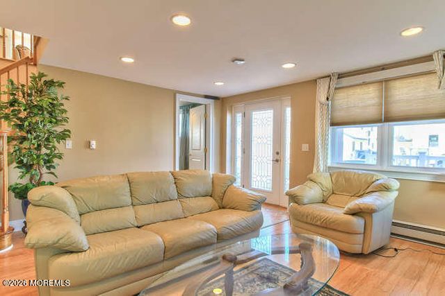 106 Elizabeth Avenue, Lavallette, NJ 08735