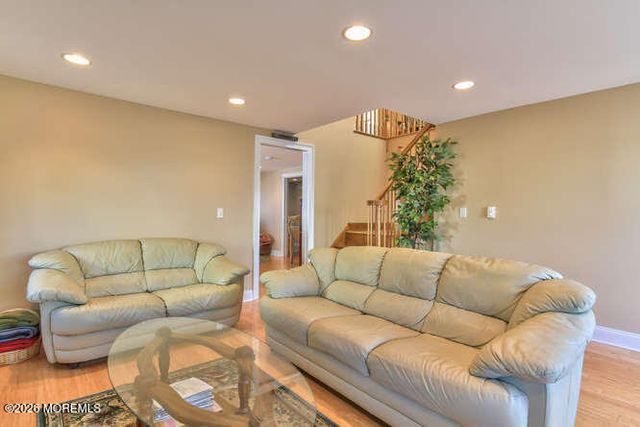 106 Elizabeth Avenue, Lavallette, NJ 08735