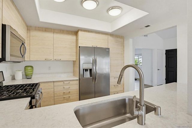 1024 Gleneagles, Vista, CA 92081