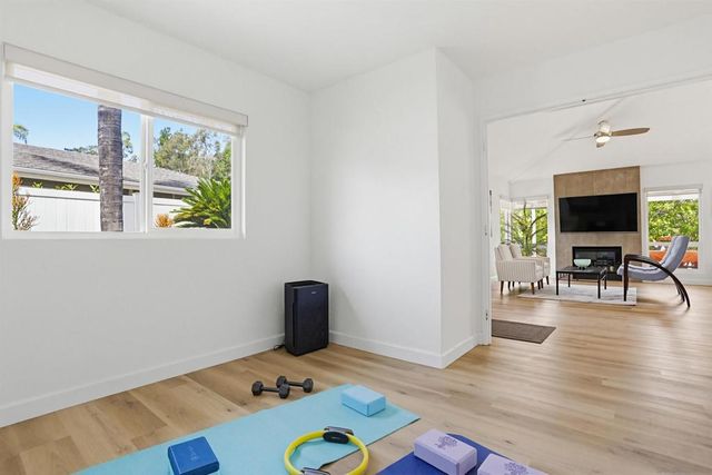 1024 Gleneagles, Vista, CA 92081
