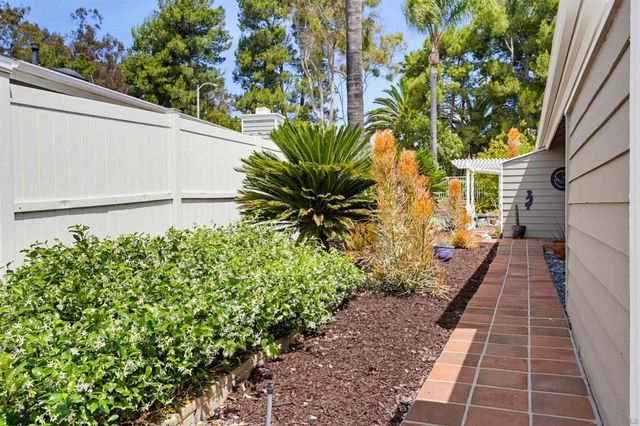 1024 Gleneagles, Vista, CA 92081