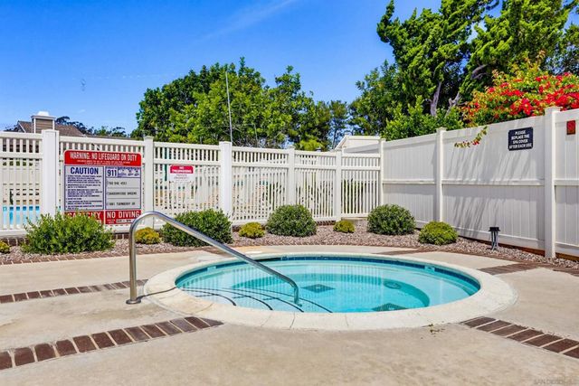 1024 Gleneagles, Vista, CA 92081