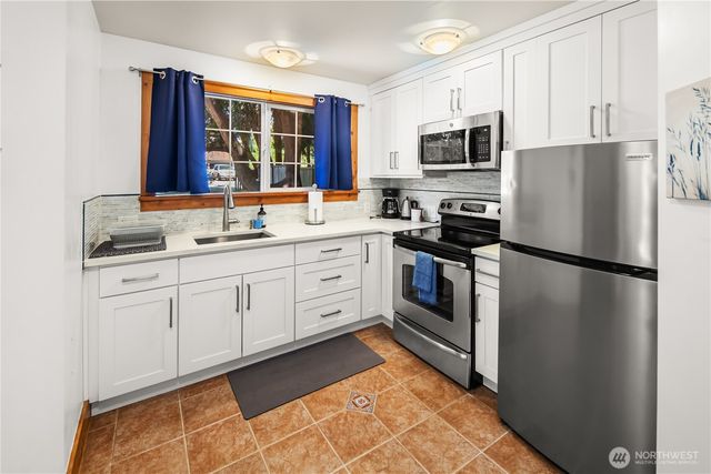 11202 Marine View Drive SW, Seattle, WA 98146