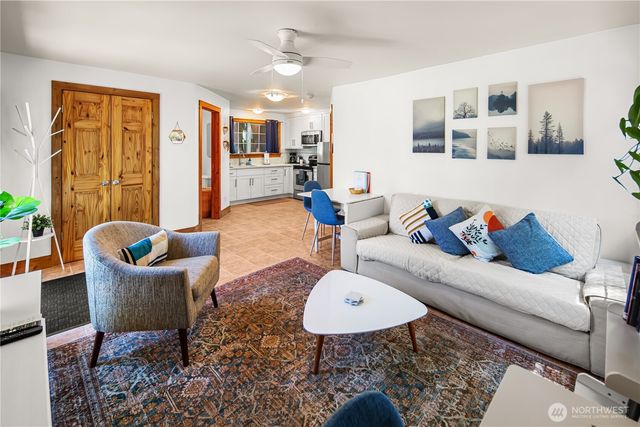 11202 Marine View Drive SW, Seattle, WA 98146