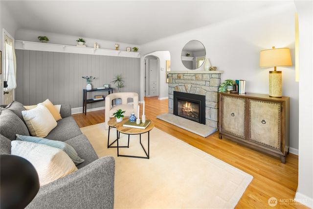 11202 Marine View Drive SW, Seattle, WA 98146