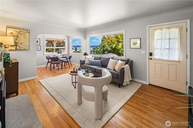 11202 Marine View Drive SW, Seattle, WA 98146