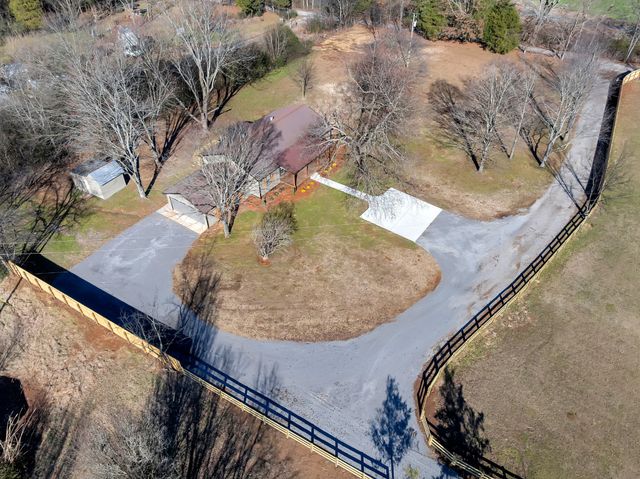 810 Frank Martin Rd, Shelbyville, TN 37160