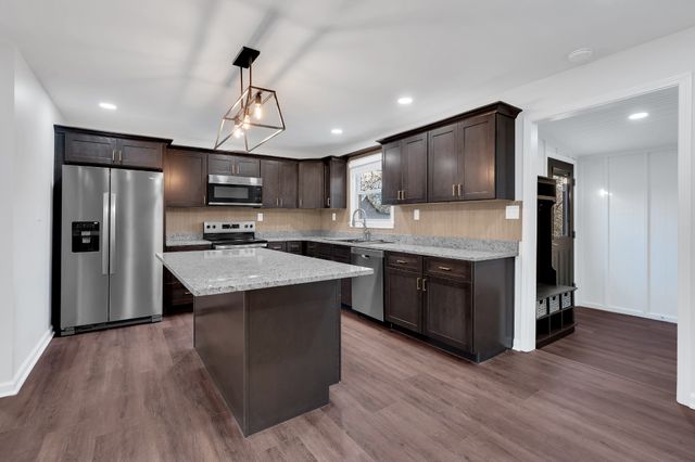 810 Frank Martin Rd, Shelbyville, TN 37160