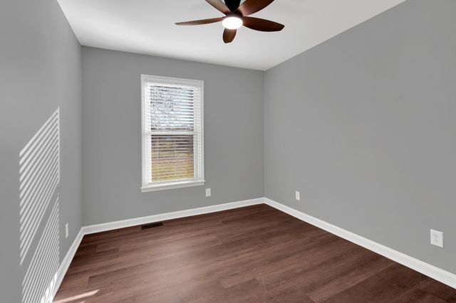 810 Frank Martin Rd, Shelbyville, TN 37160