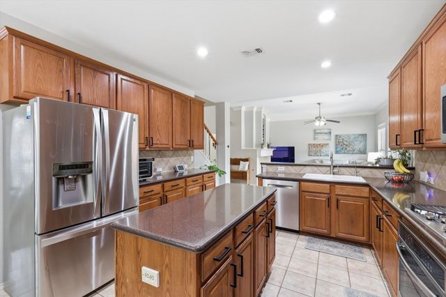 1121 London Drive, Frisco, TX 75036