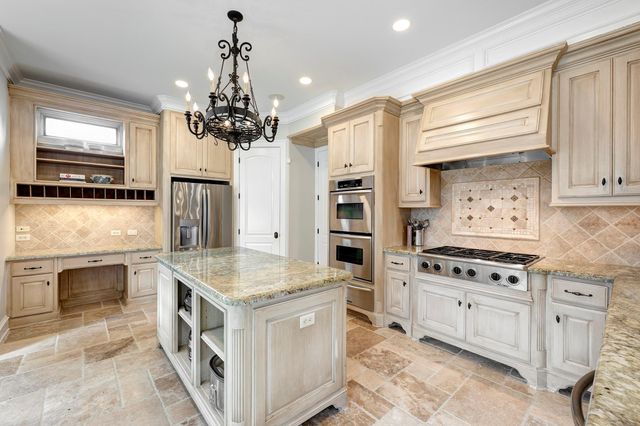 4315 Ione Street, Bellaire, TX 77401