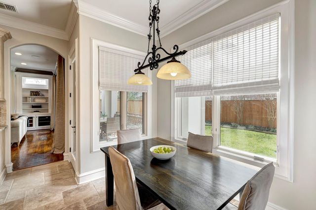 4315 Ione Street, Bellaire, TX 77401