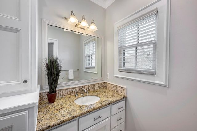 4315 Ione Street, Bellaire, TX 77401