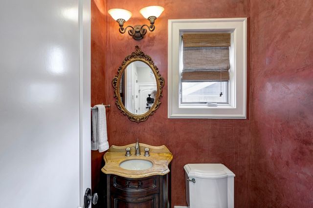 4315 Ione Street, Bellaire, TX 77401