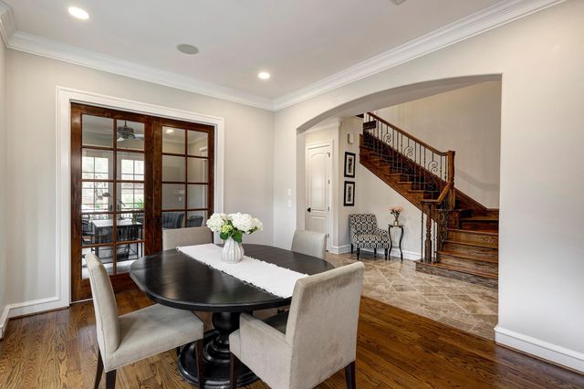 4315 Ione Street, Bellaire, TX 77401