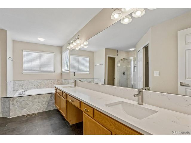 20431 E Union Cir, Aurora, CO 80015