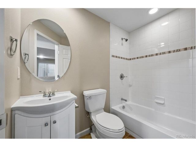20431 E Union Cir, Aurora, CO 80015
