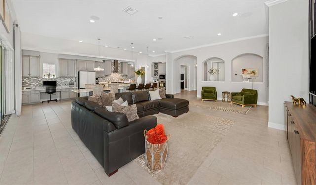 6916 NEOPOLITAN COURT, Apollo Beach, FL 33572